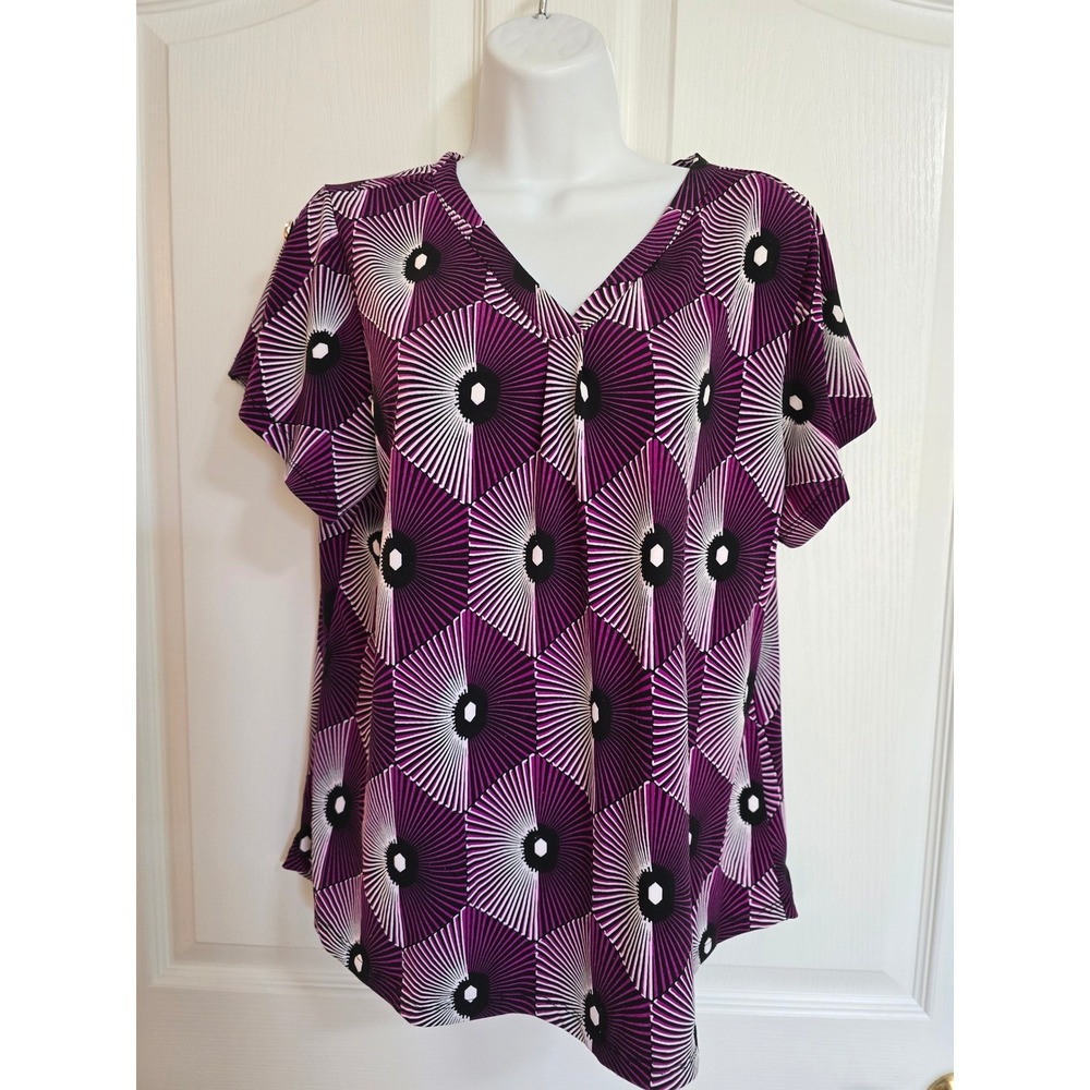 By‎ Design Purple Geometric Print V Neck Short Sleeve Top Women's XL /0493